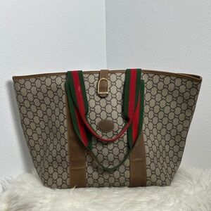 💯 Authentic Gucci Plus Vintage Monogram Tote with Cherryline 🍀